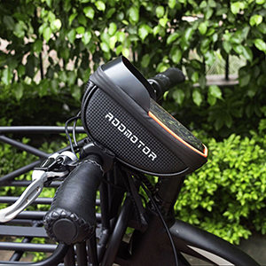 Translucent Screen Bag Mounted on the Handlebar at Outdoor