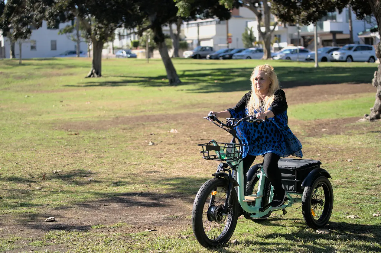 Grandtan M-340 Electric Trikes for Adult In Cyan Green