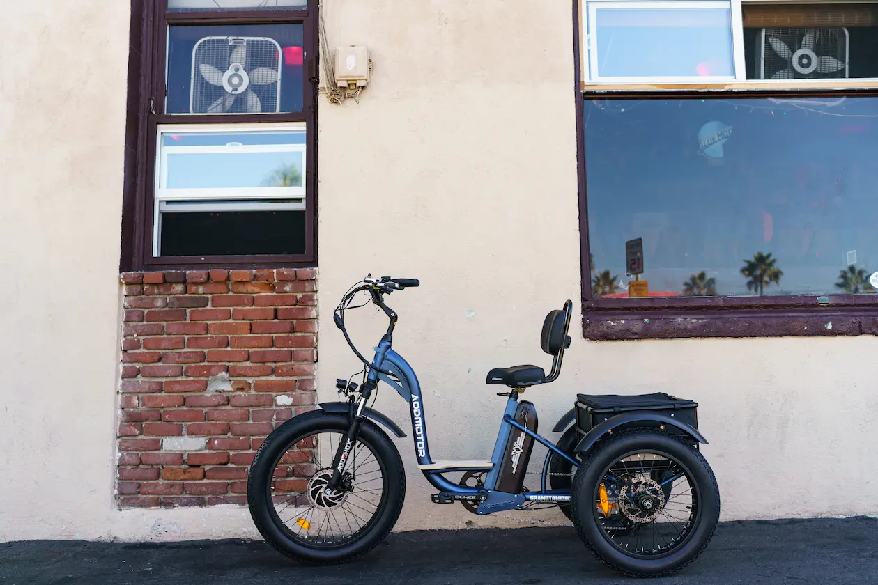 Grandtan M-340 Electric Fat Tire Trike In Neptune Blue