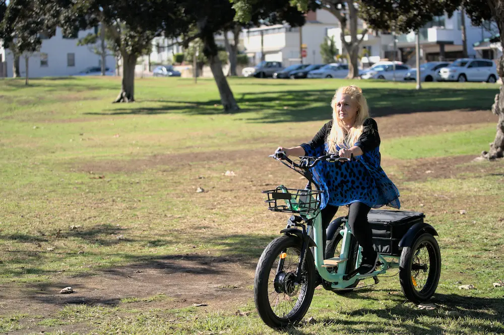 Grandtan M-340 Electric Trikes for Adult In Cyan Green