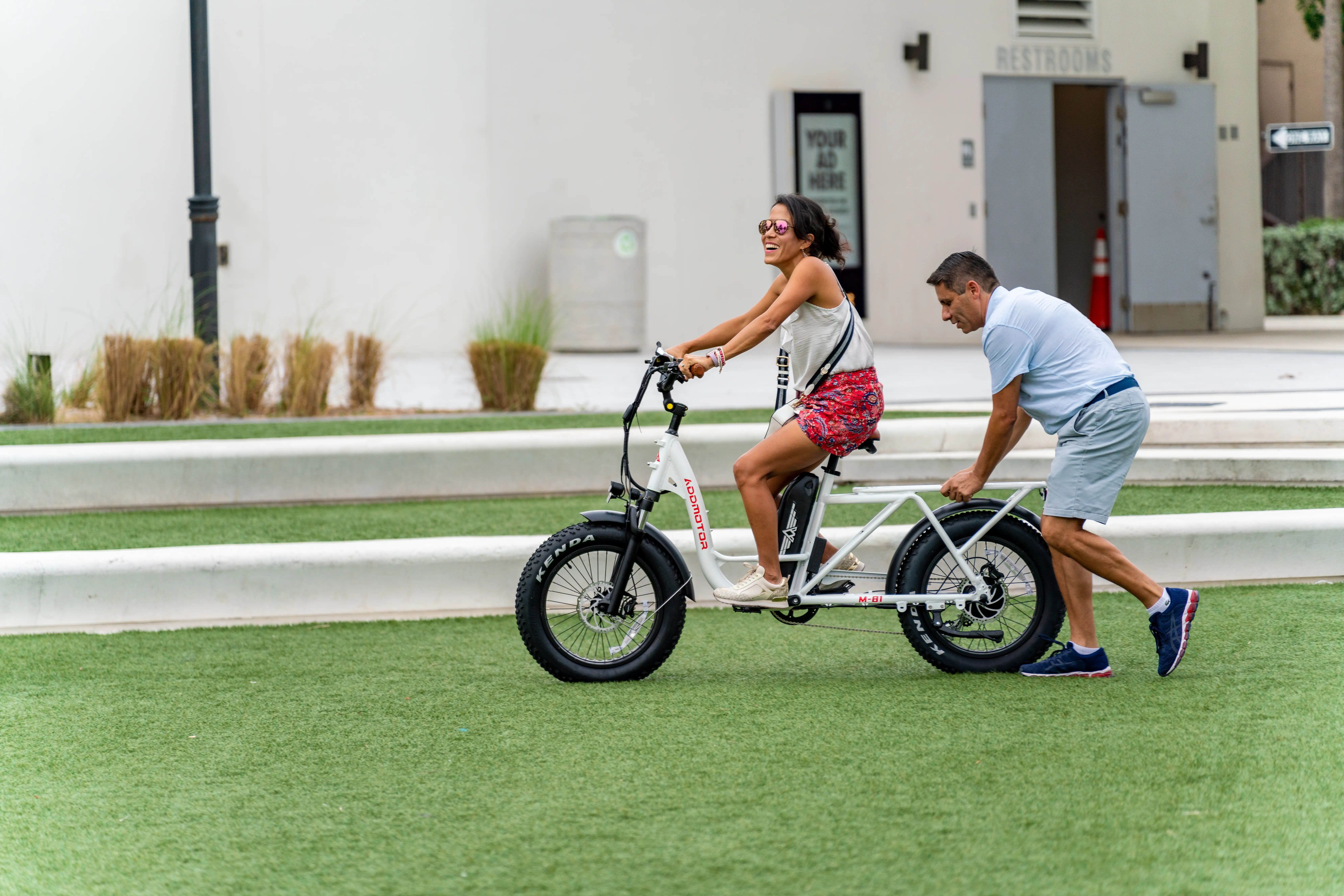M-81 Step-thru Fat Tire Cargo Electric Bike in ,Pearl White