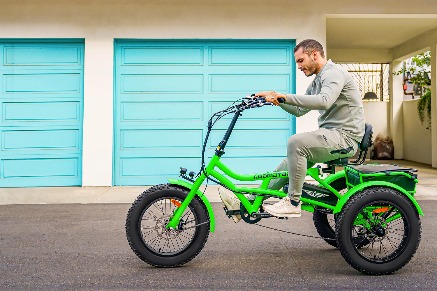 semi-recumbent e-trike