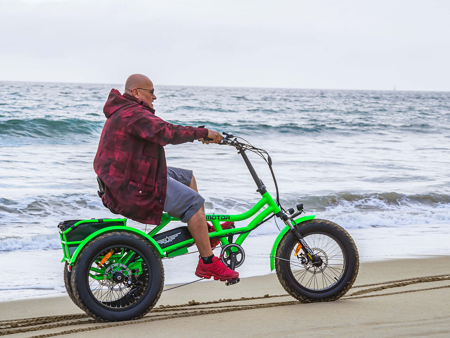 Arisetan semi-recumbent electric trike