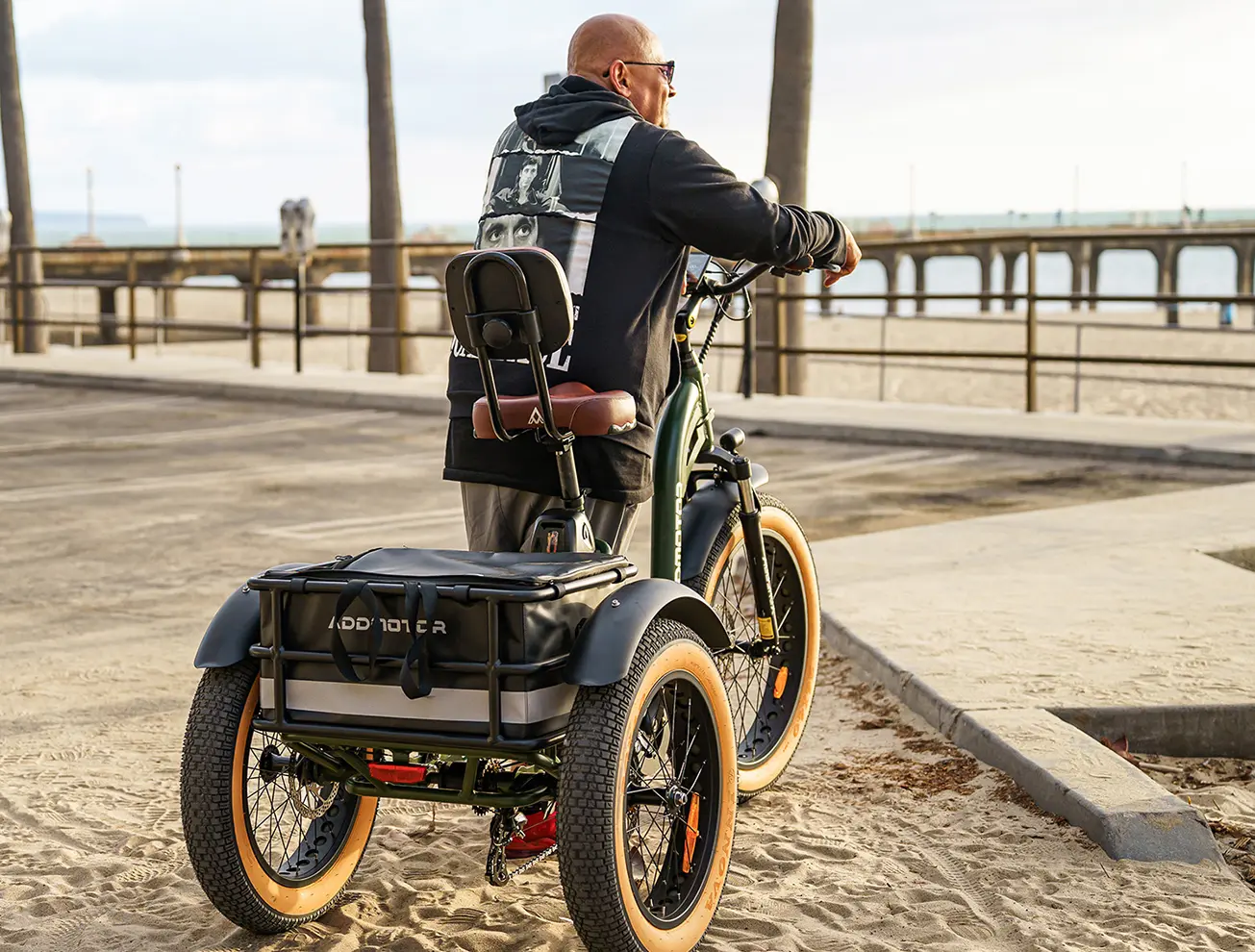 Grandtan turbo with oldman on the beach
