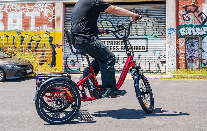 a man turning his citytri e310 plusetrike with differential