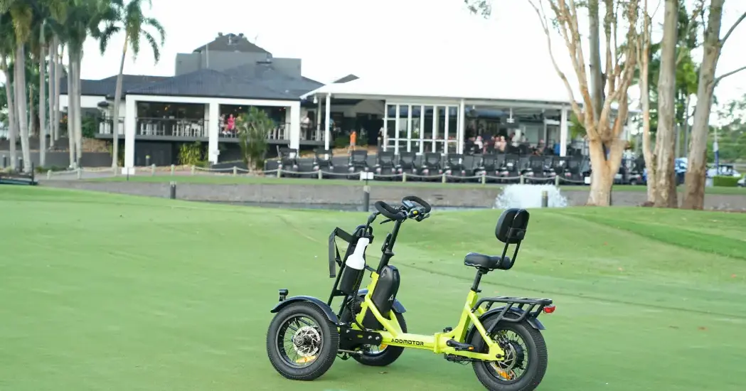 reverse electric trike for golfer